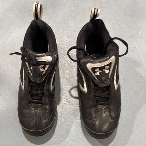 Used Under Armour kids cleats Y4.5
